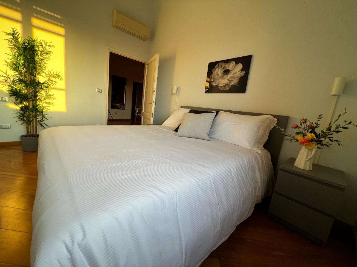 Chic Apt In Villa - Dolcevita Holiday Florence Extérieur photo