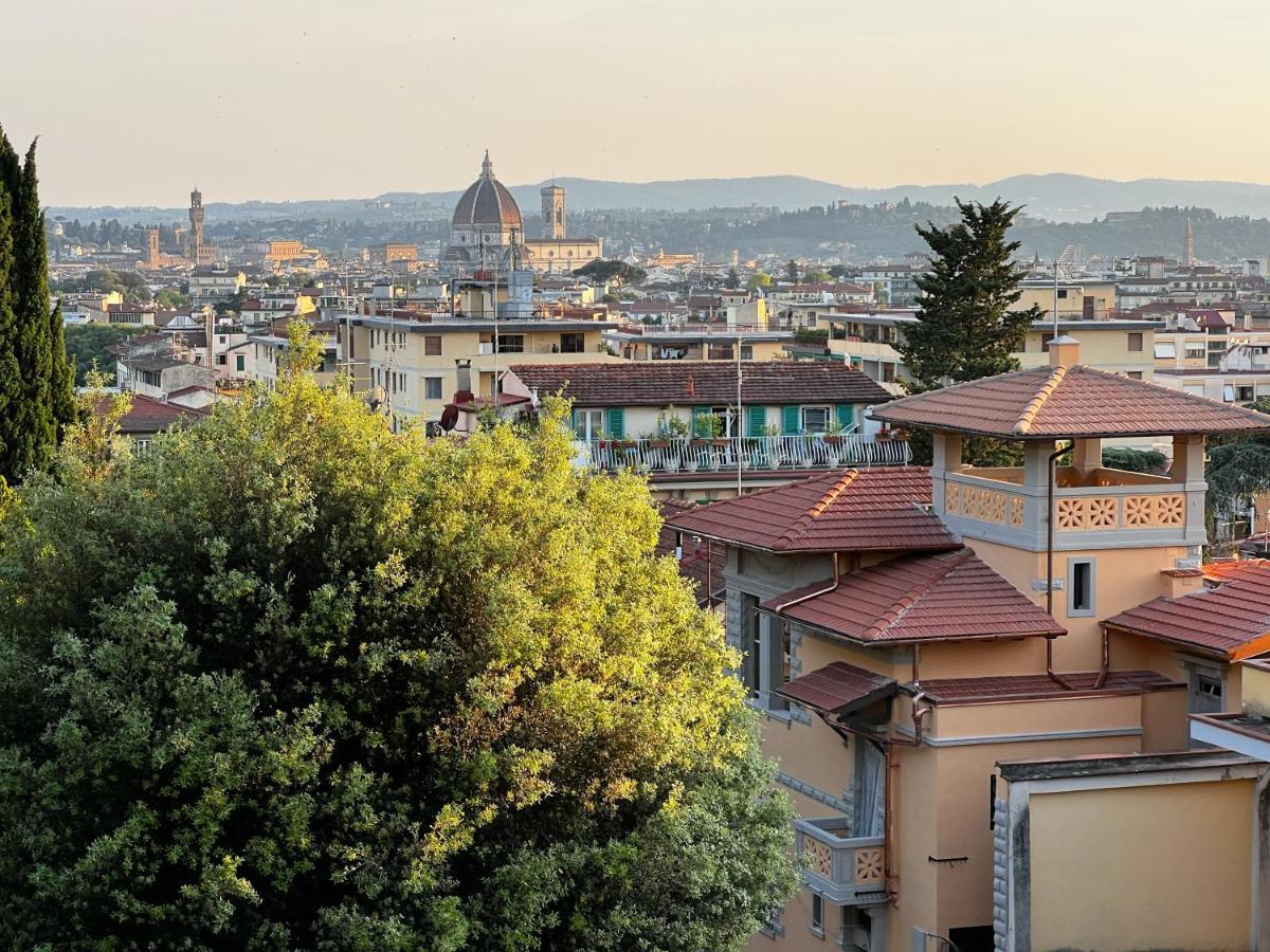 Chic Apt In Villa - Dolcevita Holiday Florence Extérieur photo