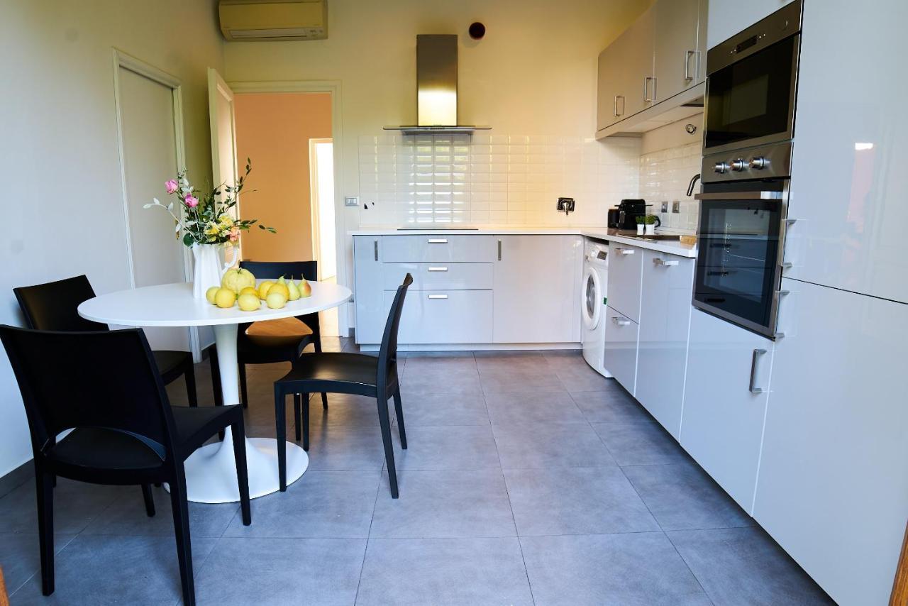 Chic Apt In Villa - Dolcevita Holiday Florence Extérieur photo