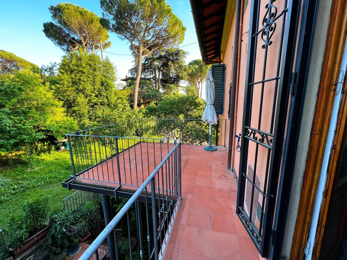 Chic Apt In Villa - Dolcevita Holiday Florence Extérieur photo